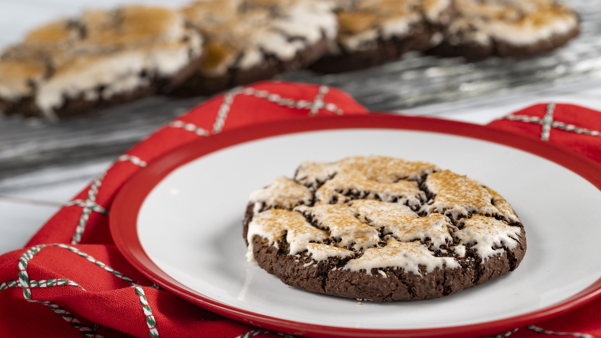 Cinnamon-Spiced Chocolate Crinkle Cookie Recipe