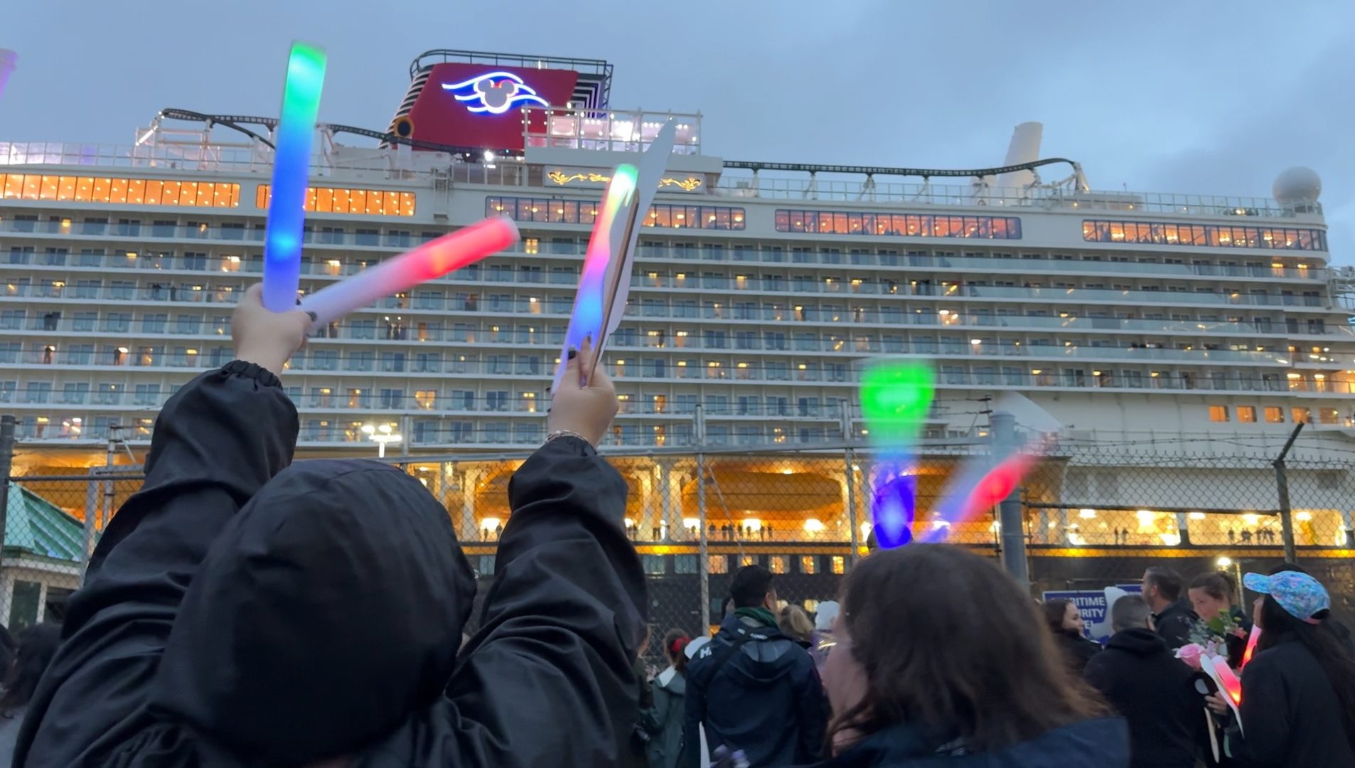 Disney Adventure Cast & Crew Celebrate Ship&rsquo;s Arrival in Florida