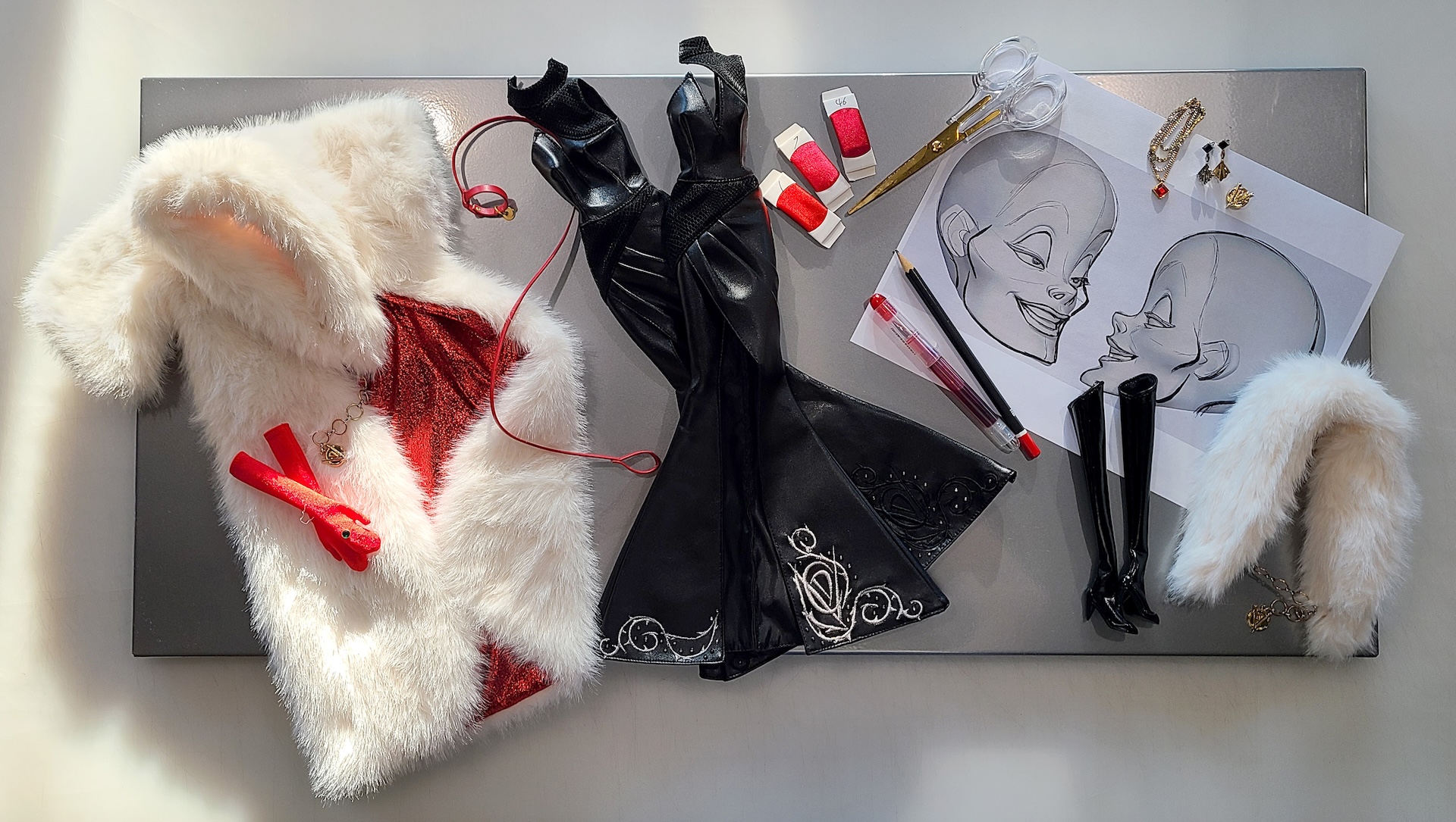 Disney Store Limited Edition Cruella de Vil Doll