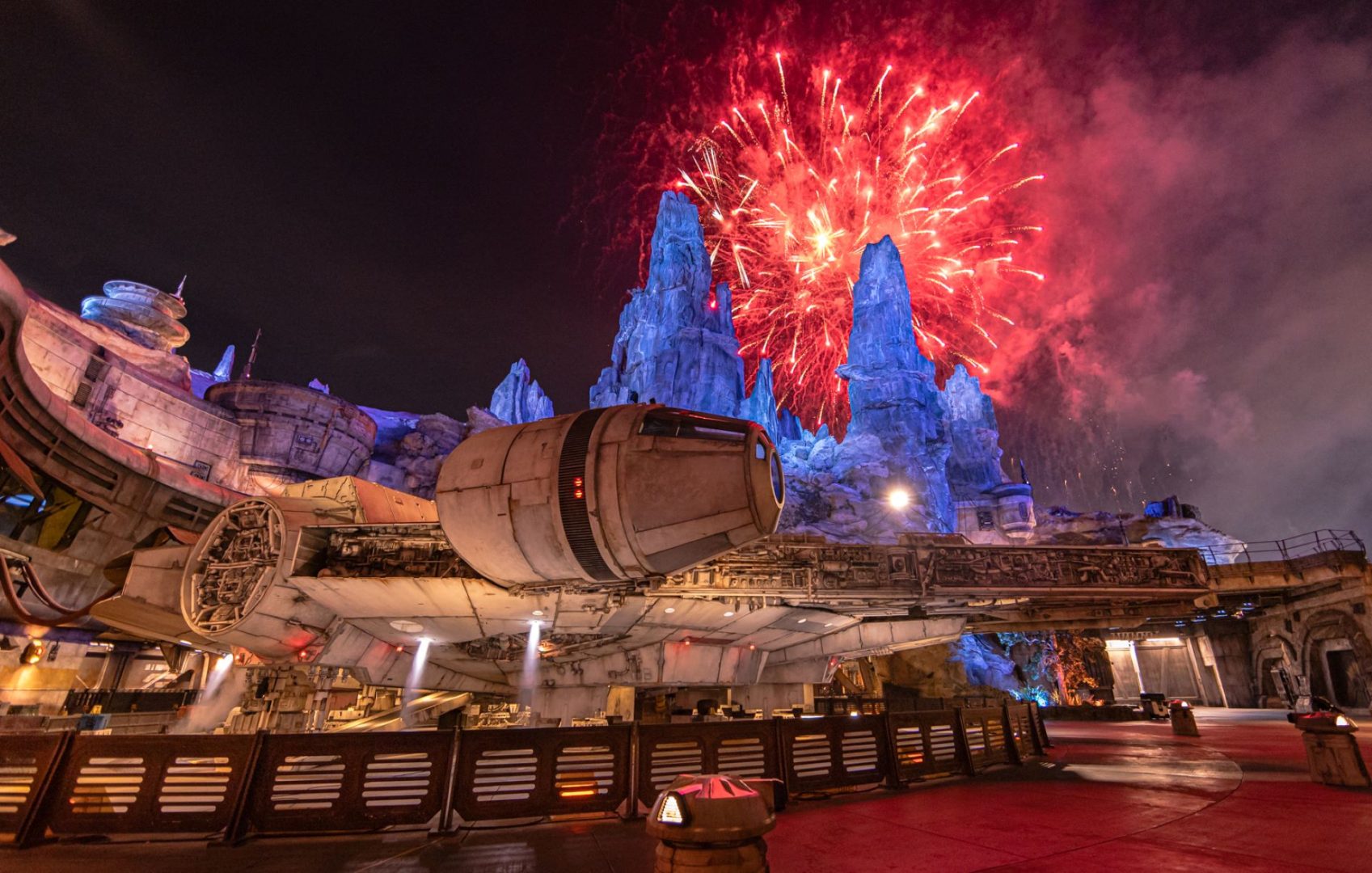 Fire of the Rising Moons in Star Wars Galaxy's Edge in Disneyland Park