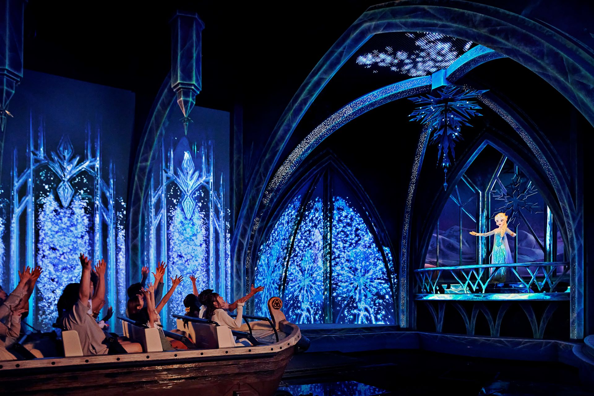Frozen Ever After at Disney Adventure World - Disneyland Paris