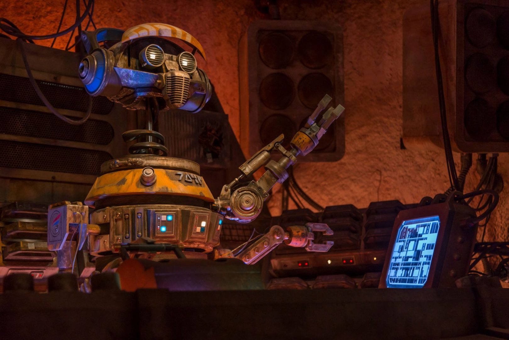 Oga's Cantina in Star Wars Galaxy's Edge at Disneyland Park