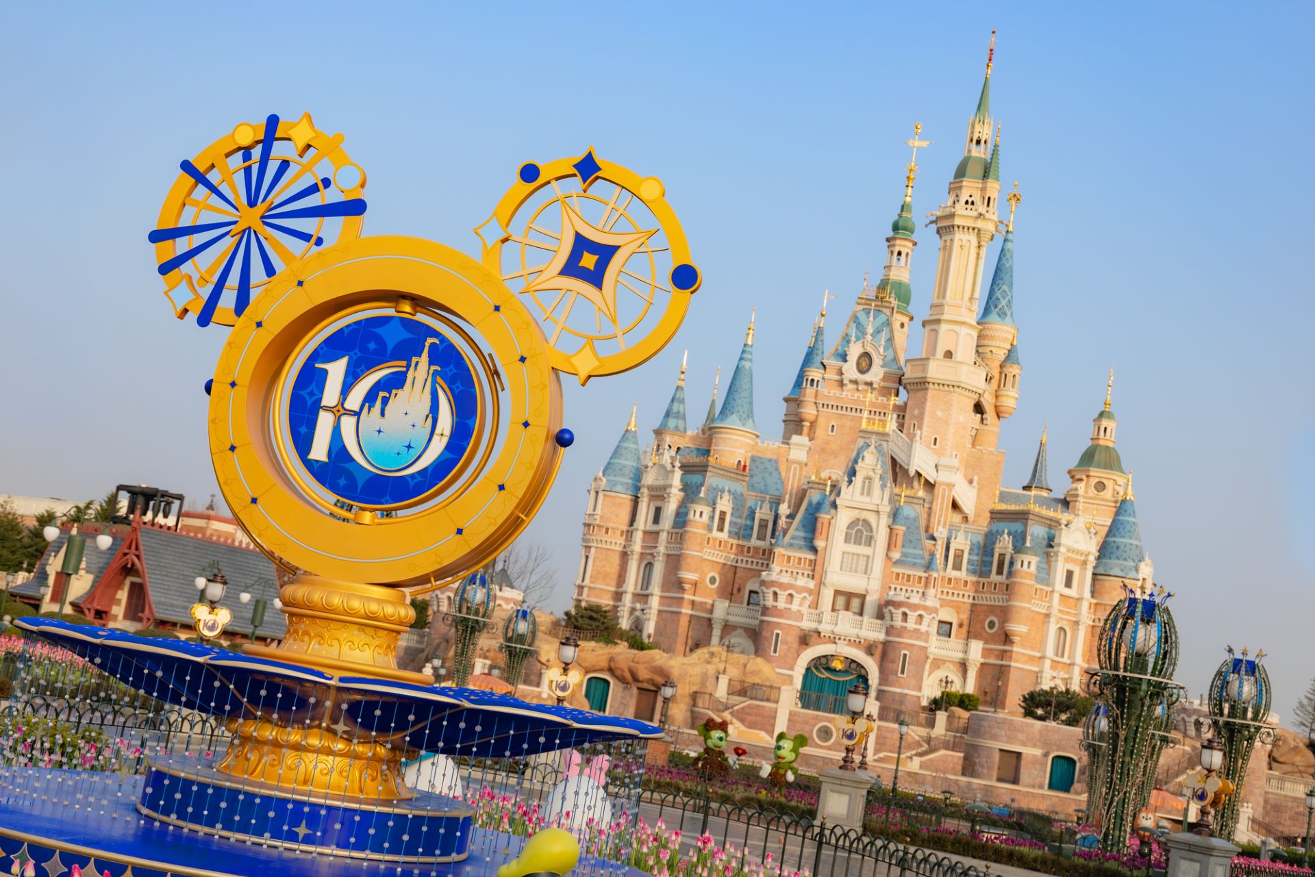 Decor at Shanghai Disney 10th