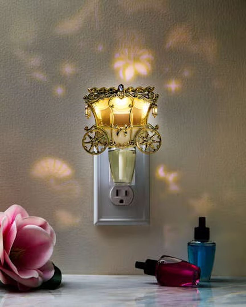 Bath & Body Works &ndash; Disney Princess Carriage Projector Nightlight Wallflowers Plug 
