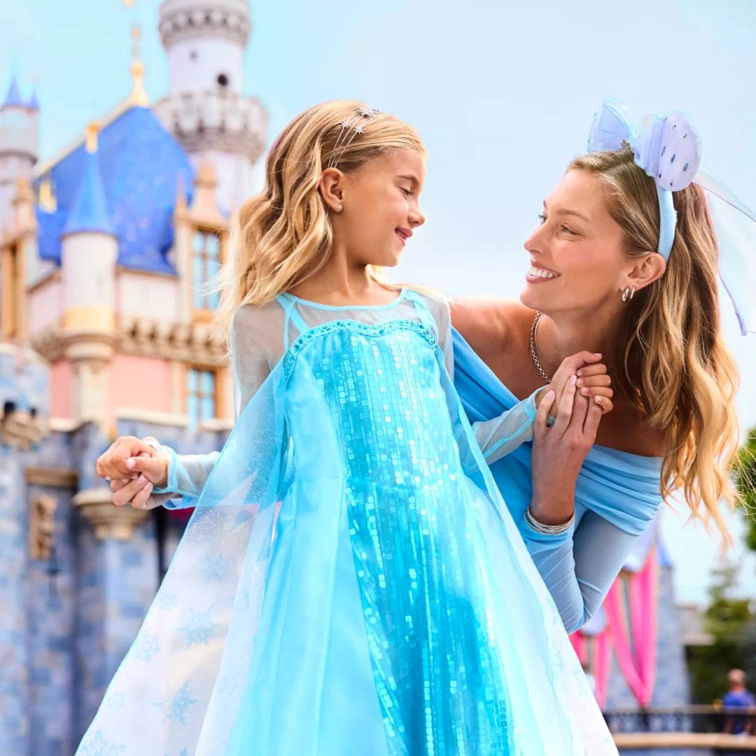 Halloween Costumes Disneyland