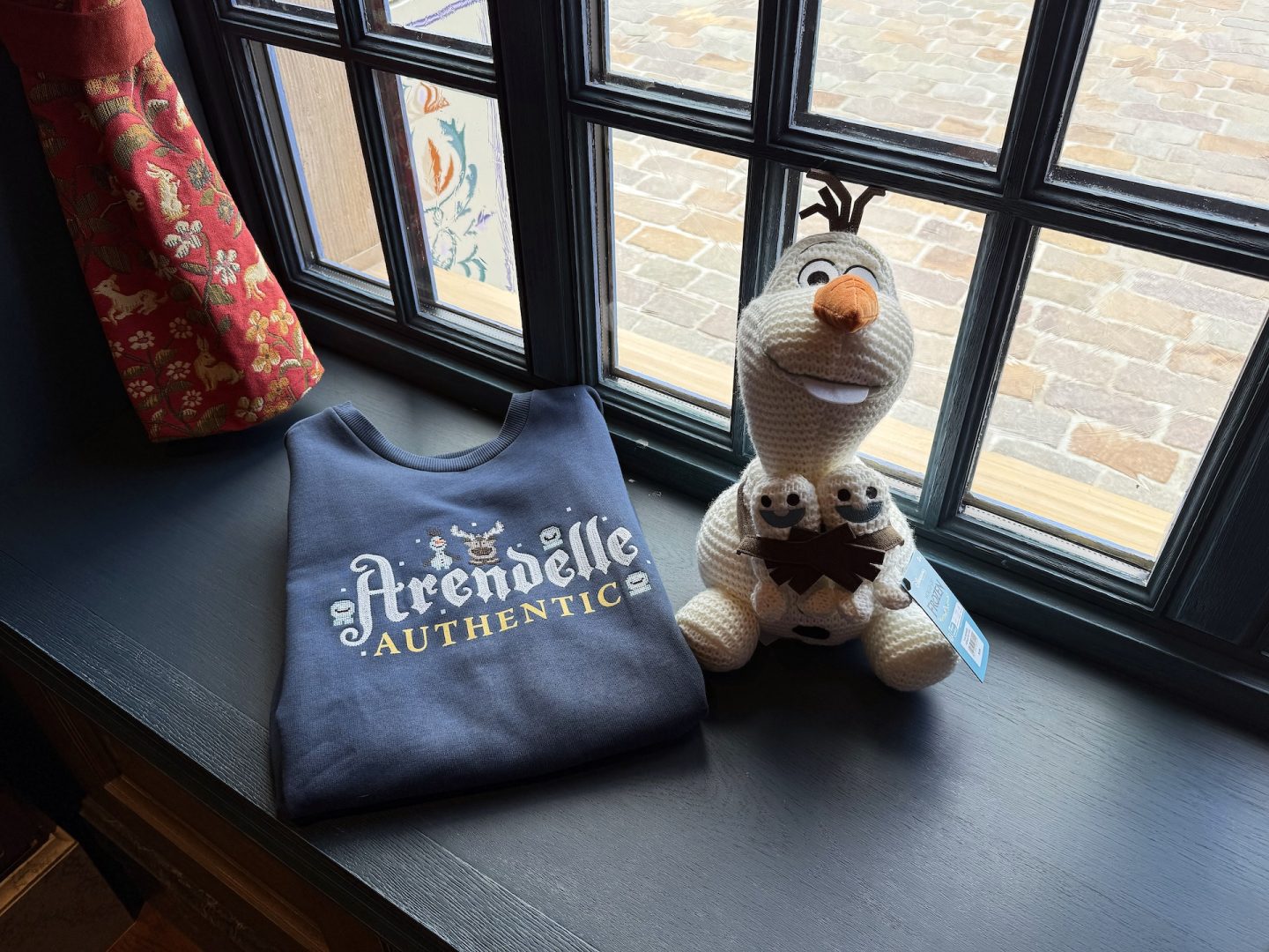 World of Frozen at Disneyland Paris Merchandise