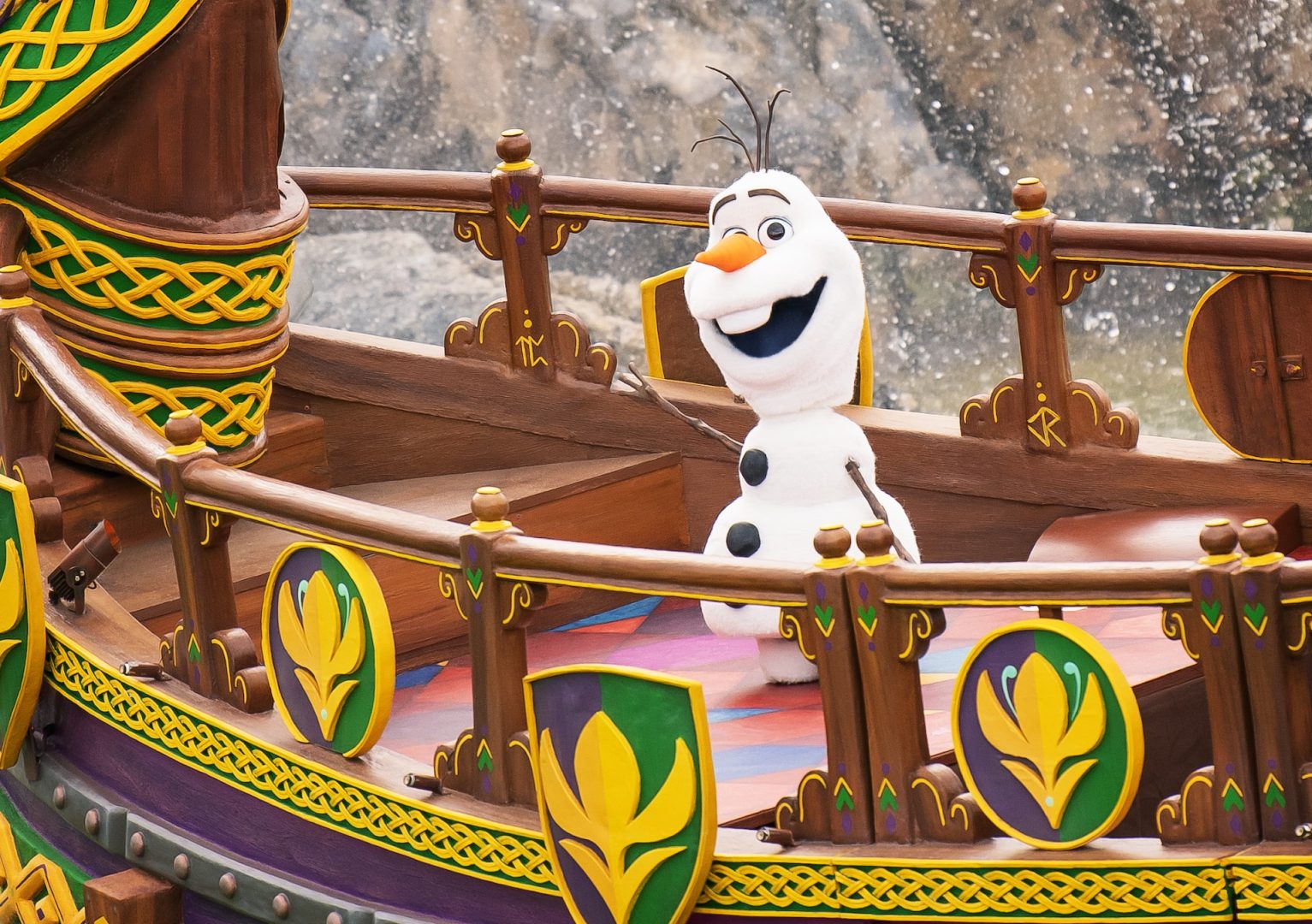 World of Frozen at Disneyland Paris Olaf