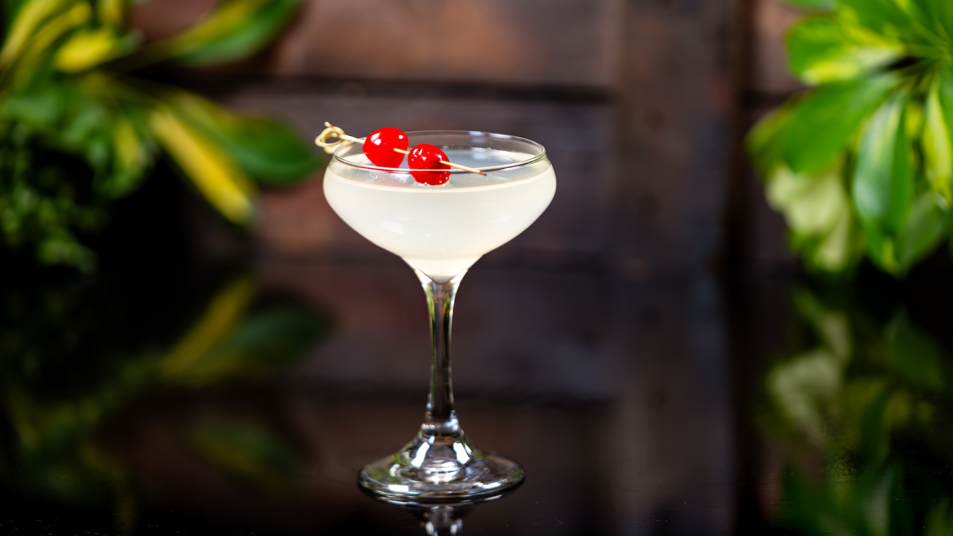 Trader Sam's Enchanted Tiki Bar Disneyland Hotel Ginger Pear-adise