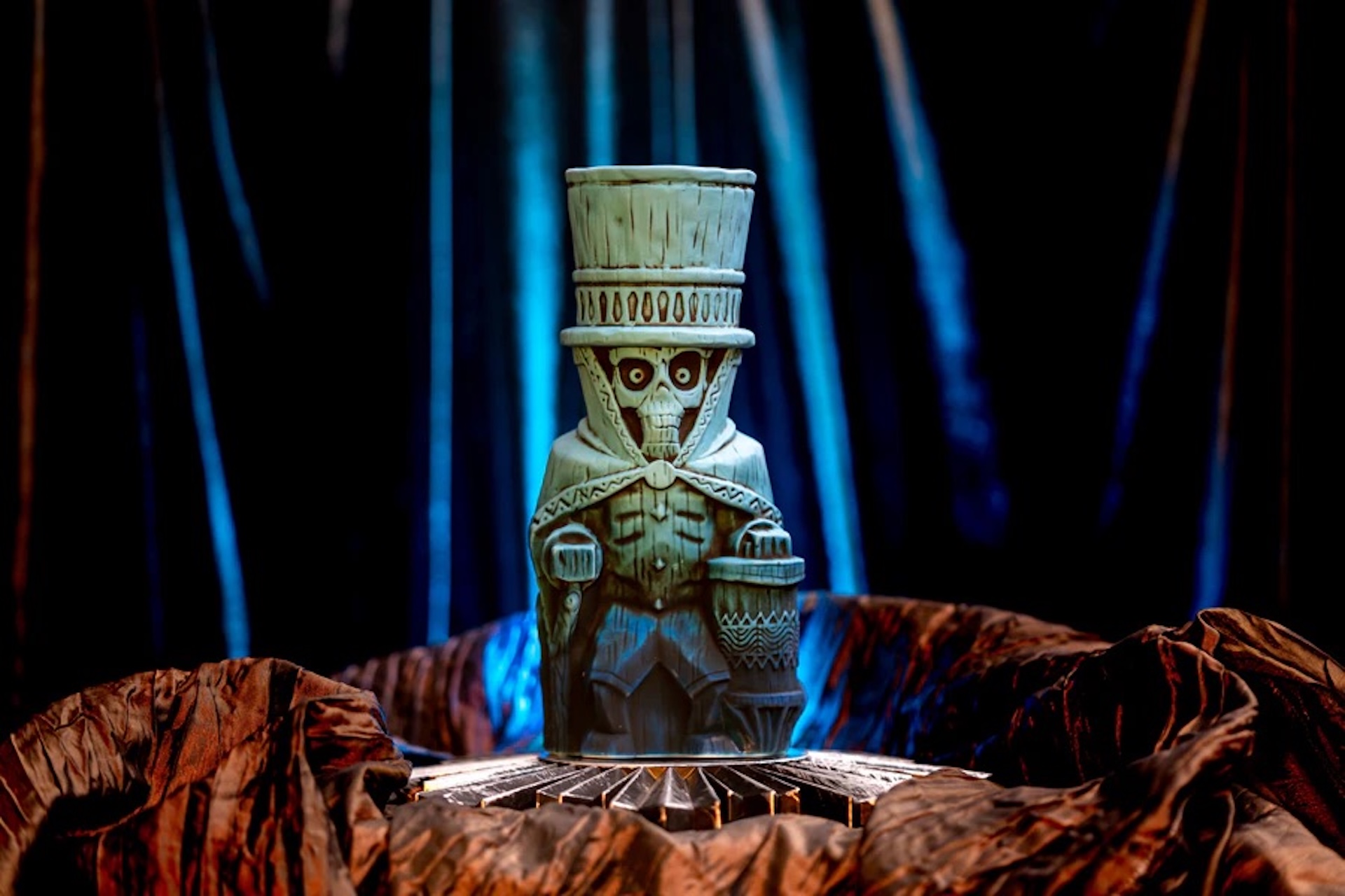 Trader Sam's Enchanted Tiki Bar Disneyland Hotel Hatbox Ghost Mug