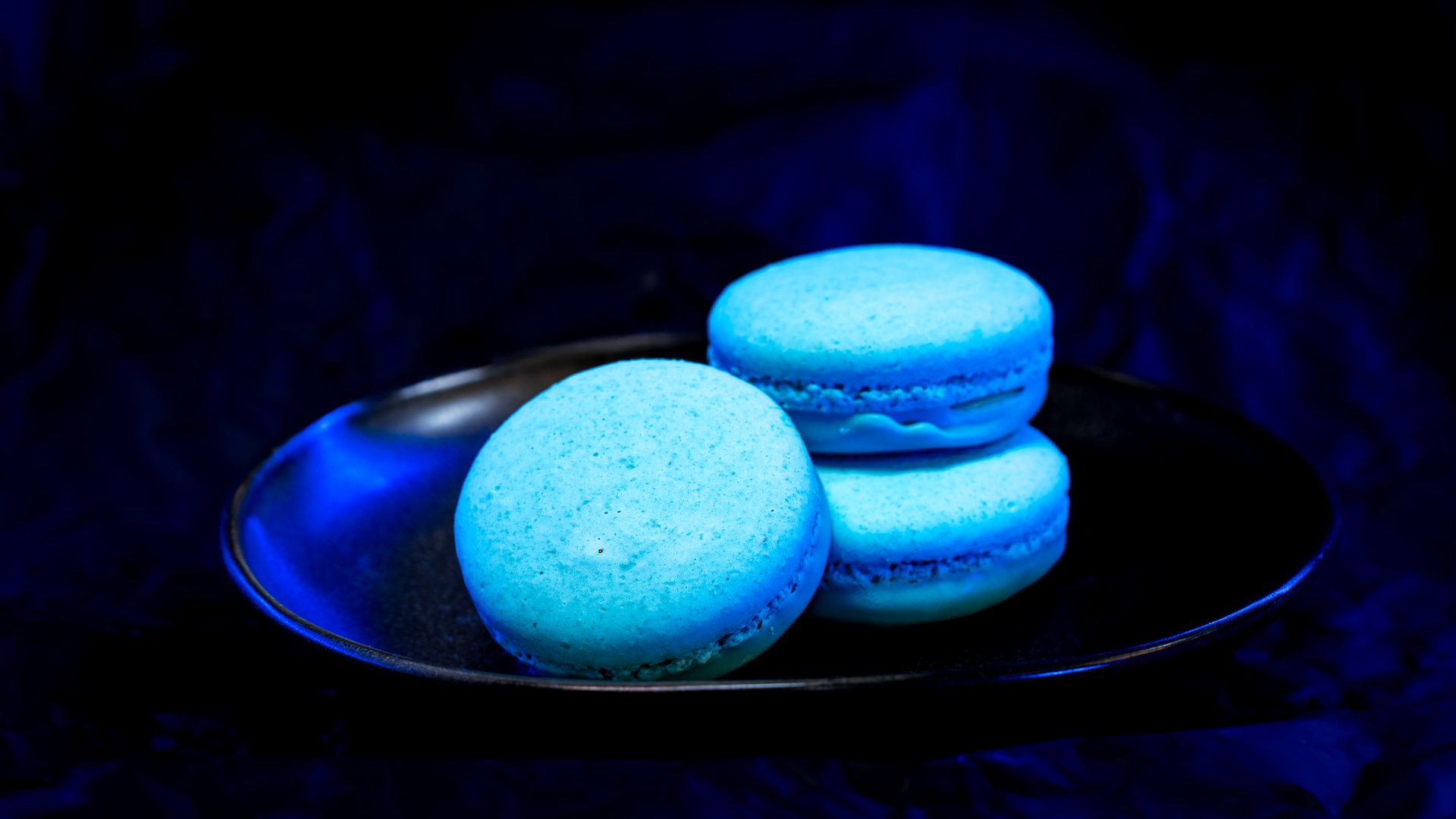 Grogu Cookies: White chocolate dipped macaron cookies filled with pineapple cream (New)