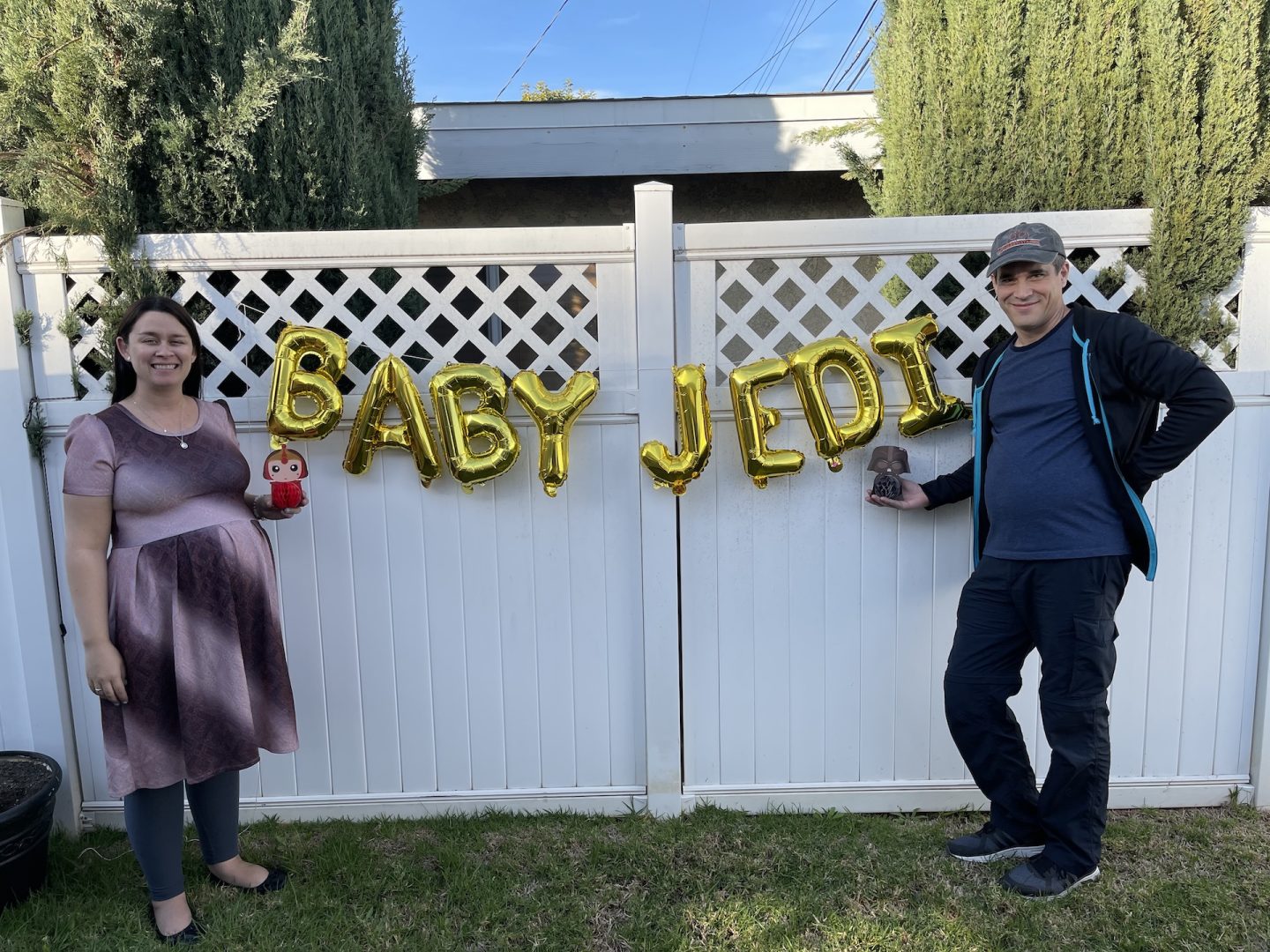 Disneyland Cast Member Celebrates &lsquo;The Mandalorian & Grogu&rsquo; at Red Carpet Premiere