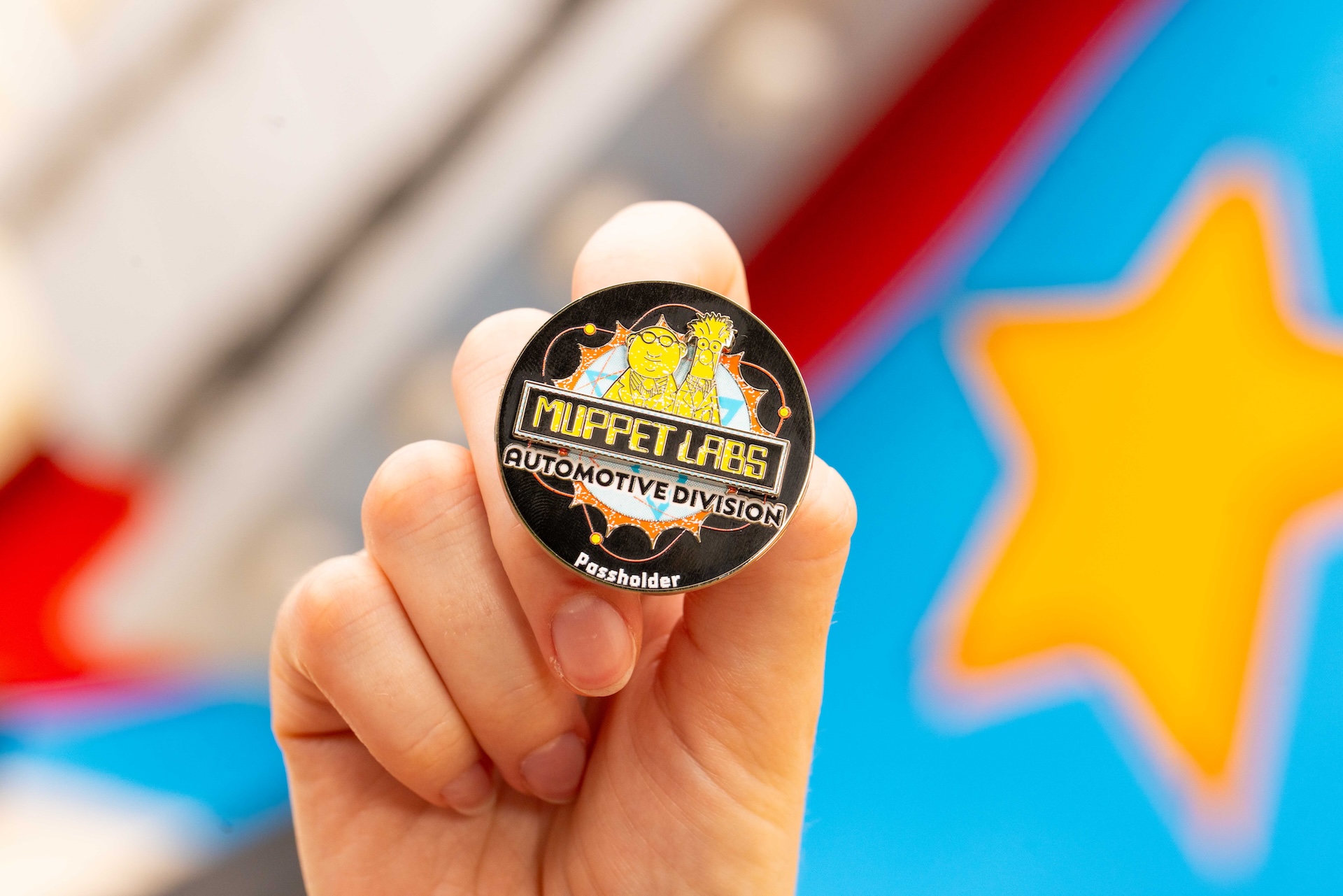 Rock &lsquo;n&rsquo; Roller Coaster Starring The Muppets Merchandise Pin
