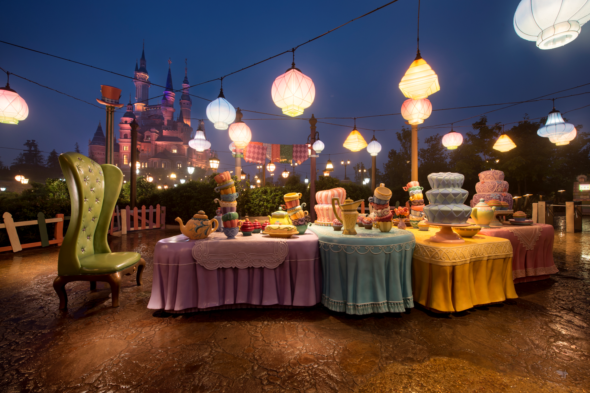 Fantasyland - Alice in Wonderland