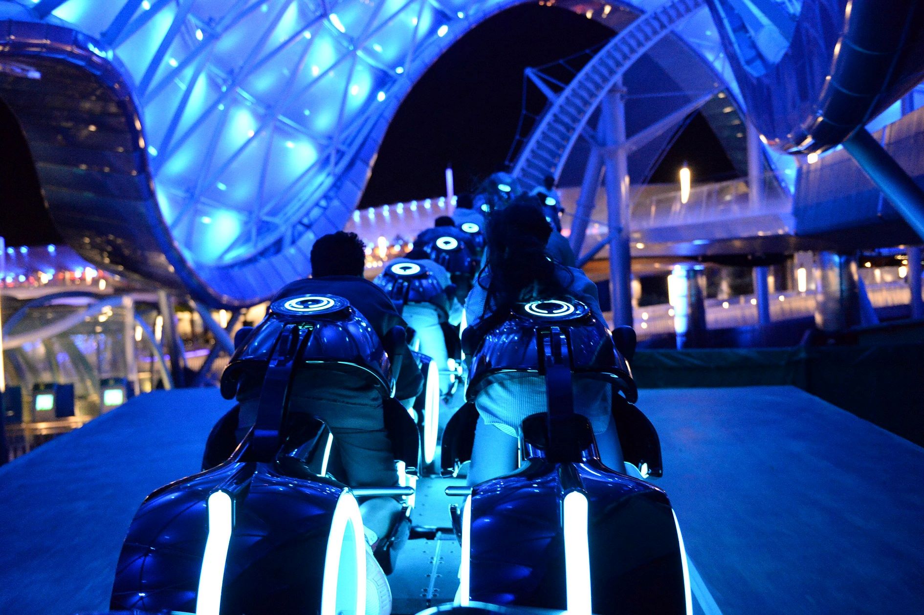 Tomorrowland - Tron