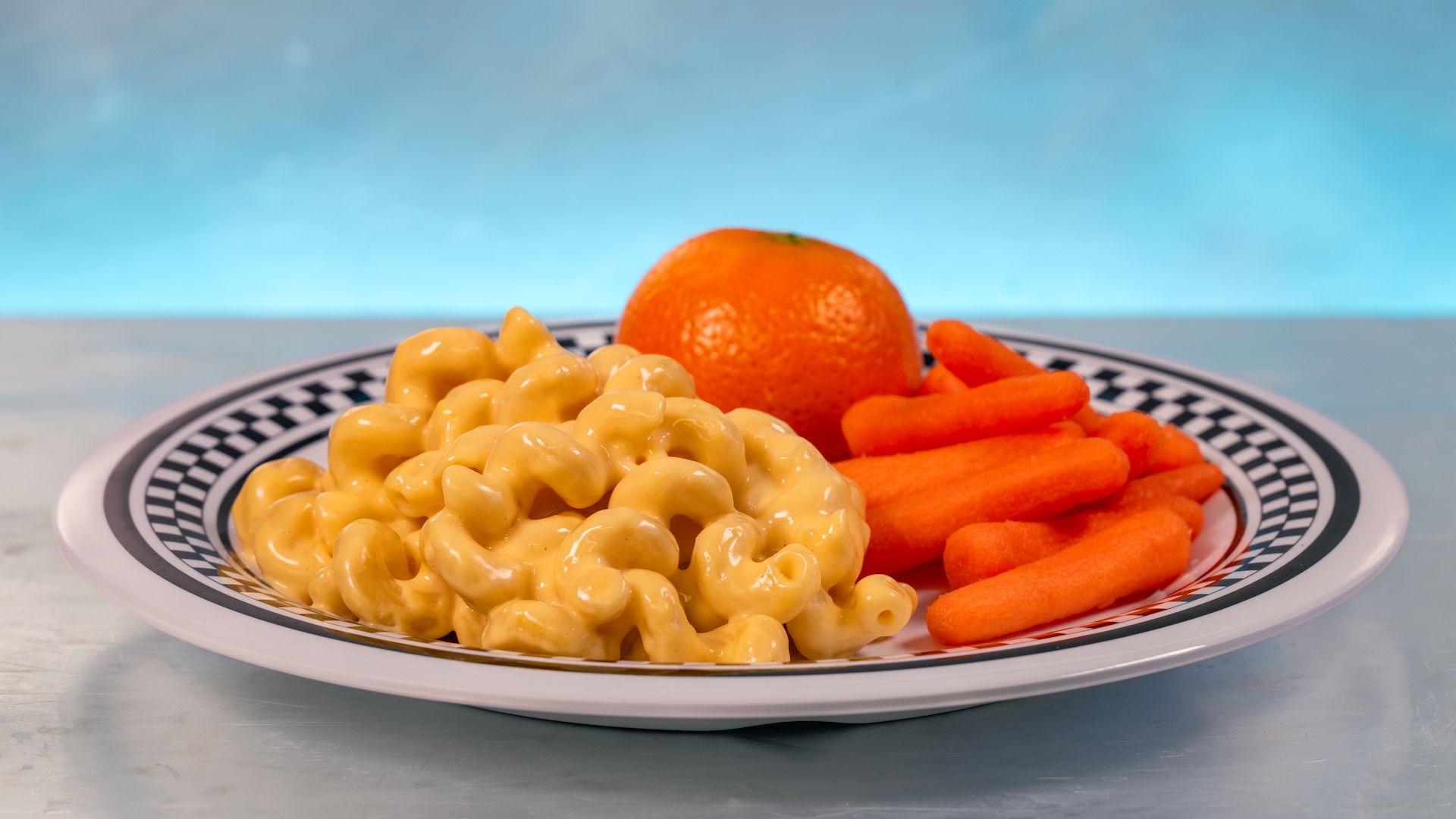 Disneyland Kids Meals Mack's Mac & Cheese with a Cuties Mandarin Orange and carrots