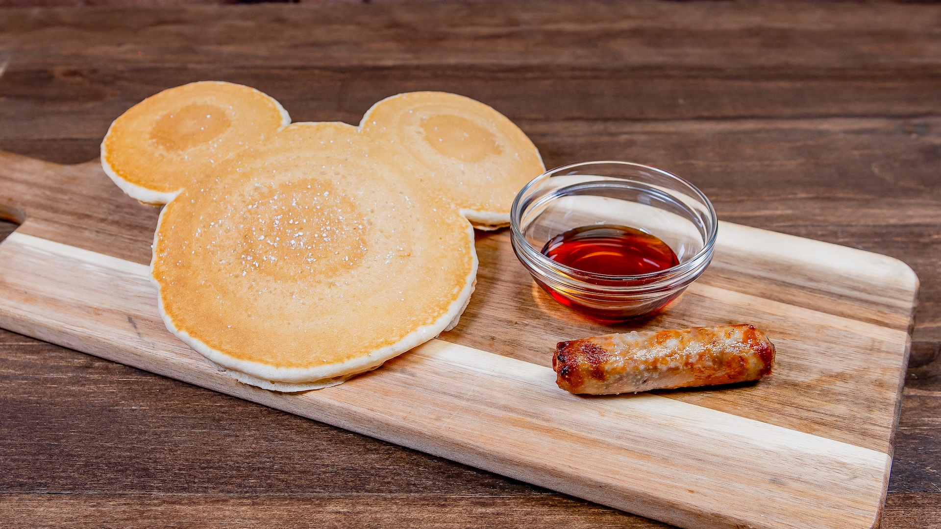 Disneyland Kids Meals Mickey-shaped Pancake with choice of bacon, sausage, or hashbrowns (only available during breakfast)