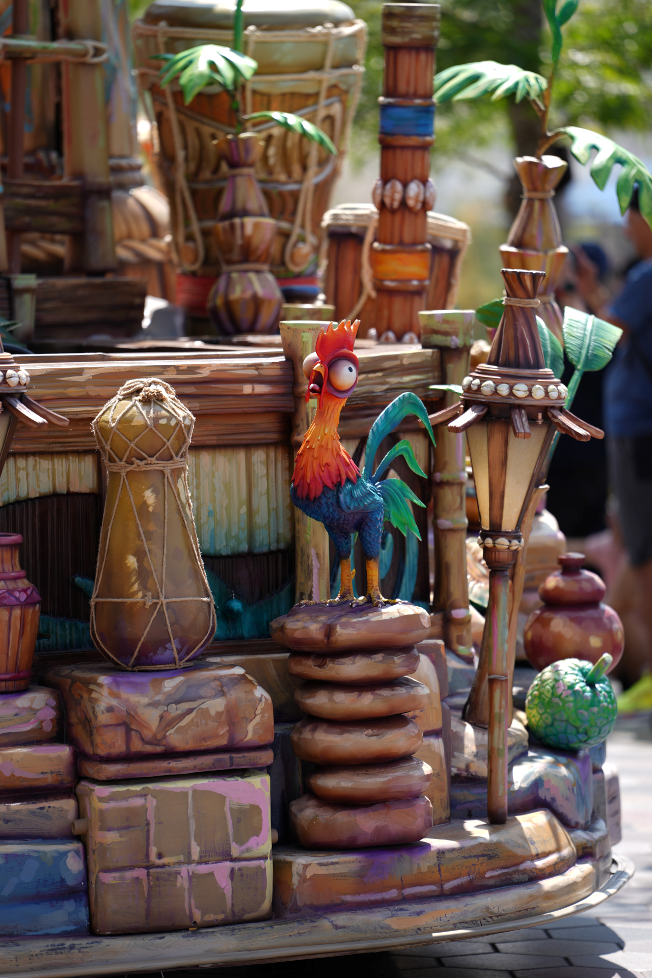 Heihei at Disneyland Paris
