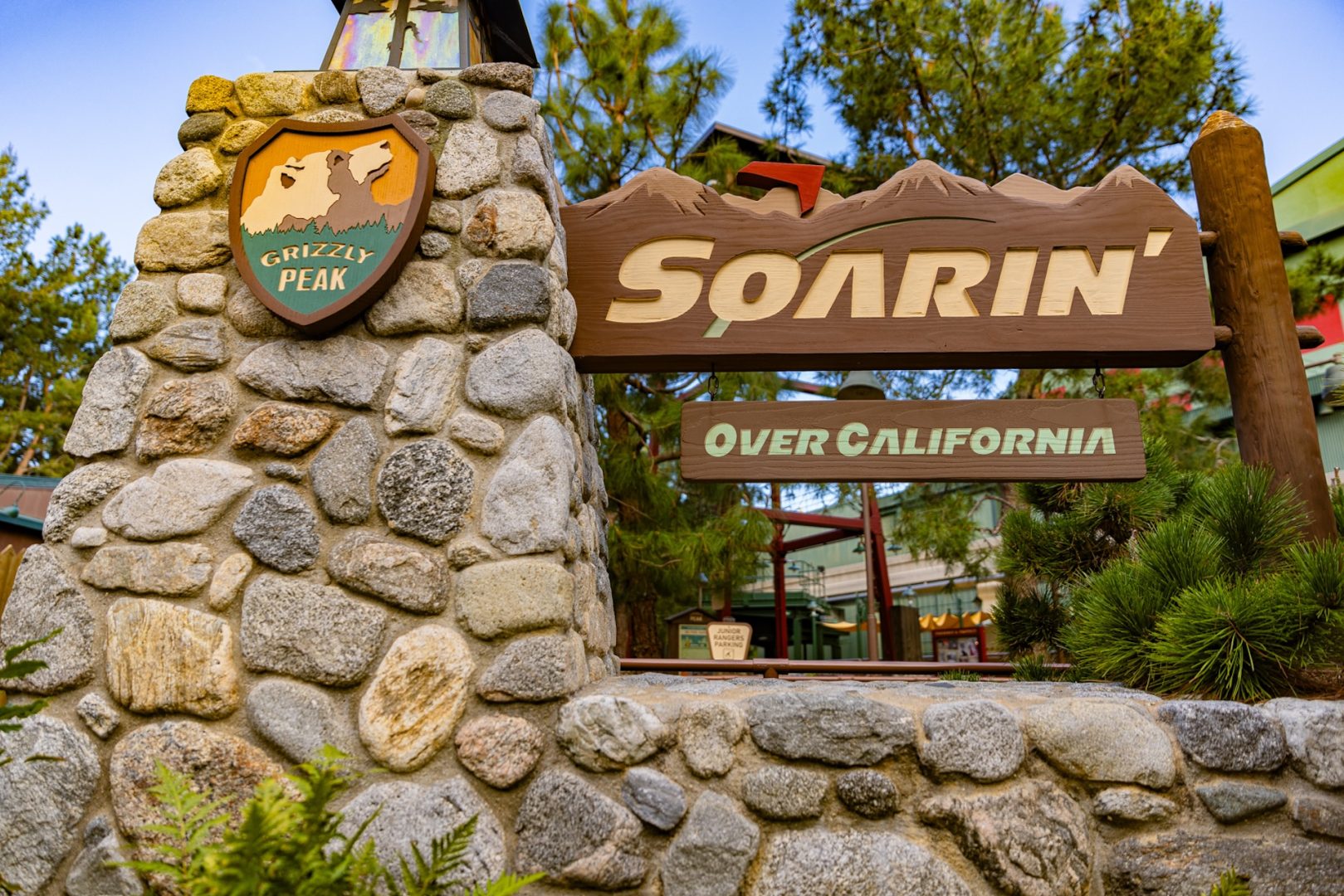 Soarin-Over-California-Signage-1619x1080
