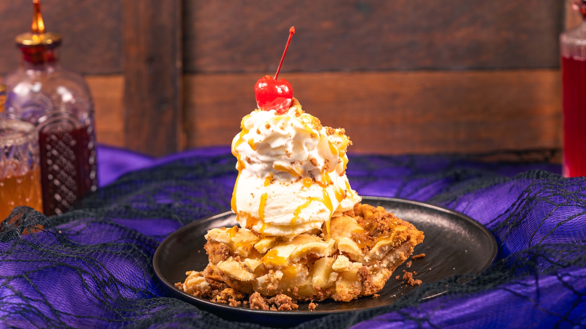 Apple Pie Sundae