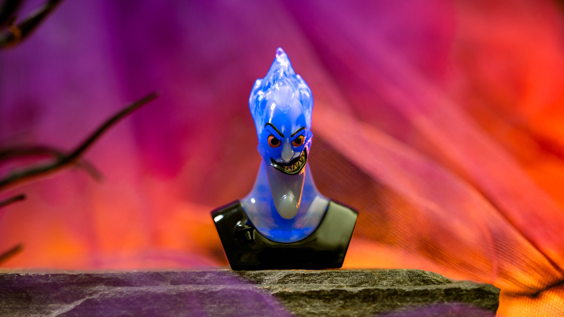 Hades Glow Cube
