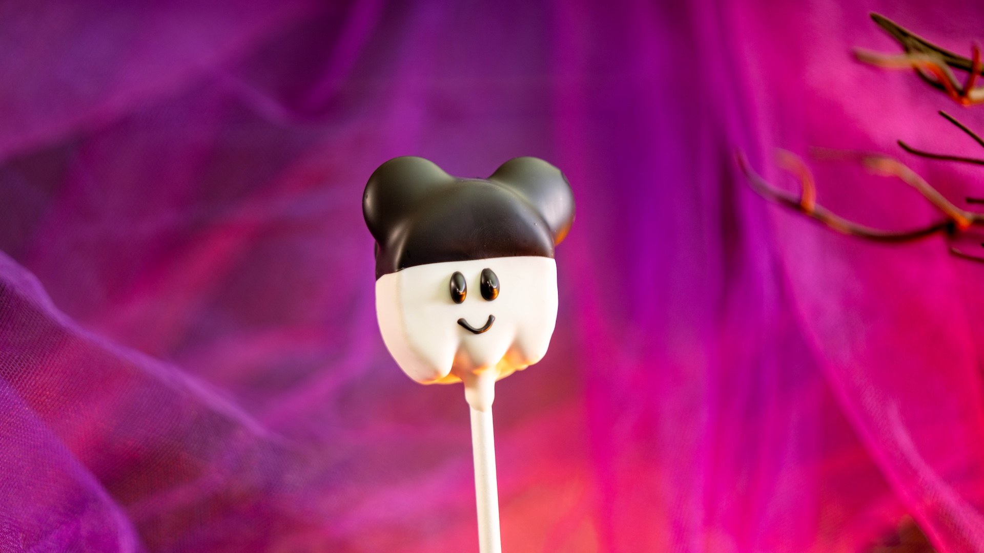 Mickey Ghost Cake Pop