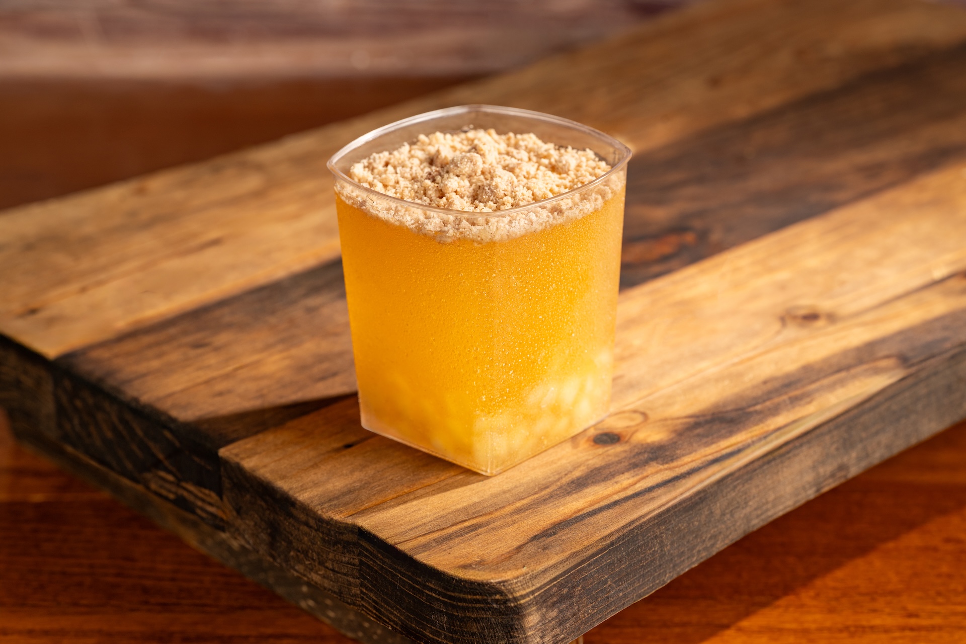 Frozen Szarlotka: Apple pie filling, apple-cinnamon cider, and Żubr&oacute;wka Bison Grass Vodka topped with streusel (New) 