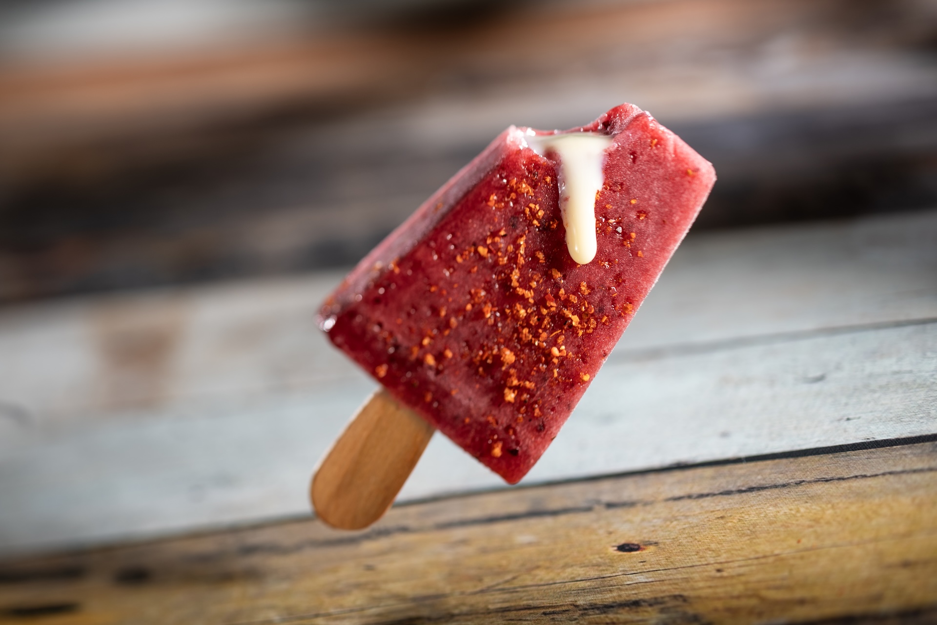 Paleta de Moras: Berry ice pop filled with sweetened condensed milk topped with chili-lime seasoning (New) 