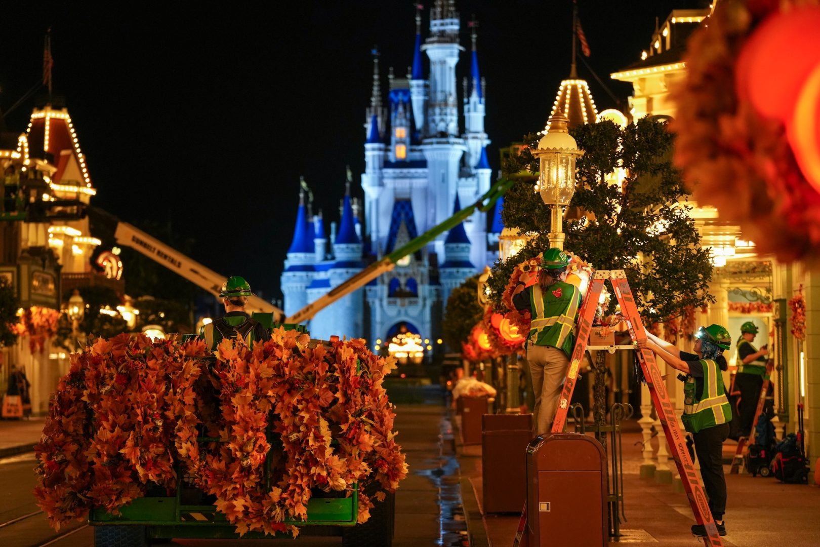 Disney&rsquo;s Holiday Services Halloween Decor Transformation at Disney World