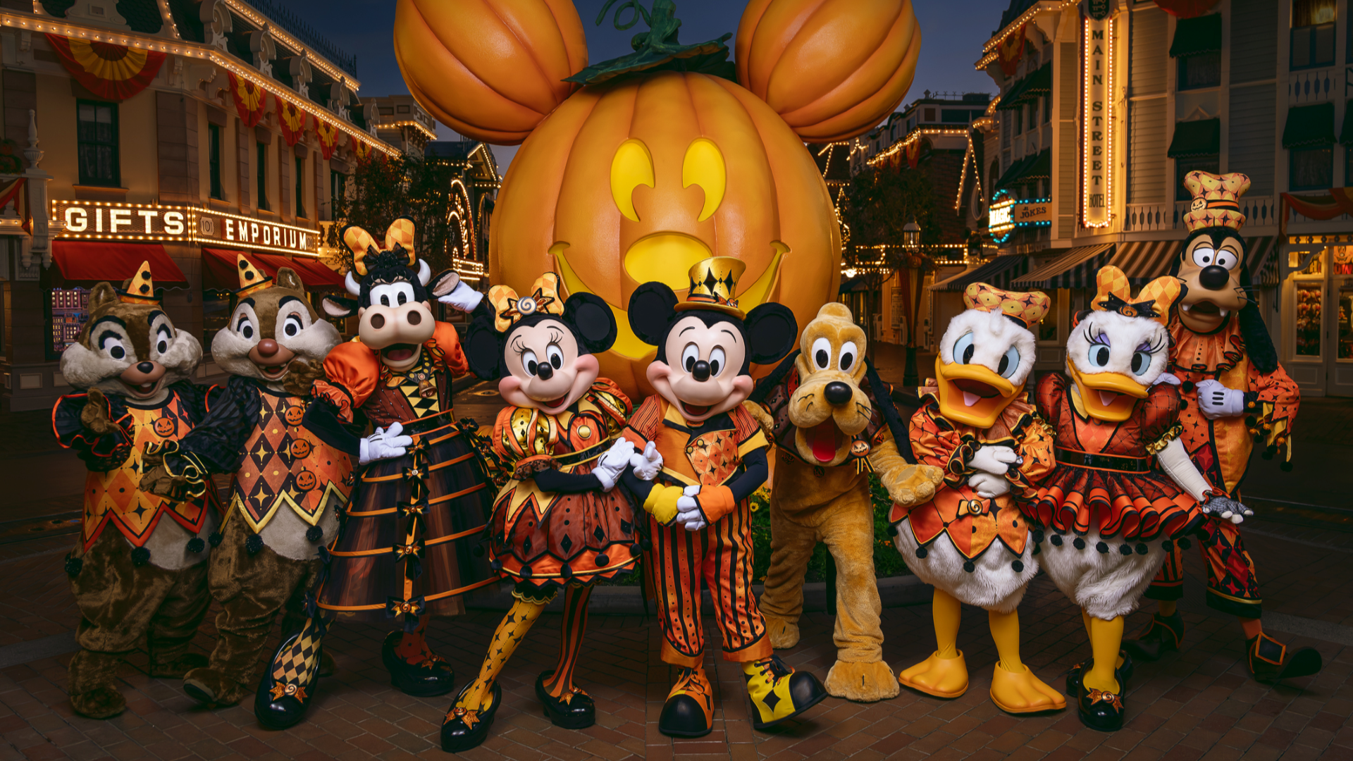 Disneyland-Halloween-Characters-2026