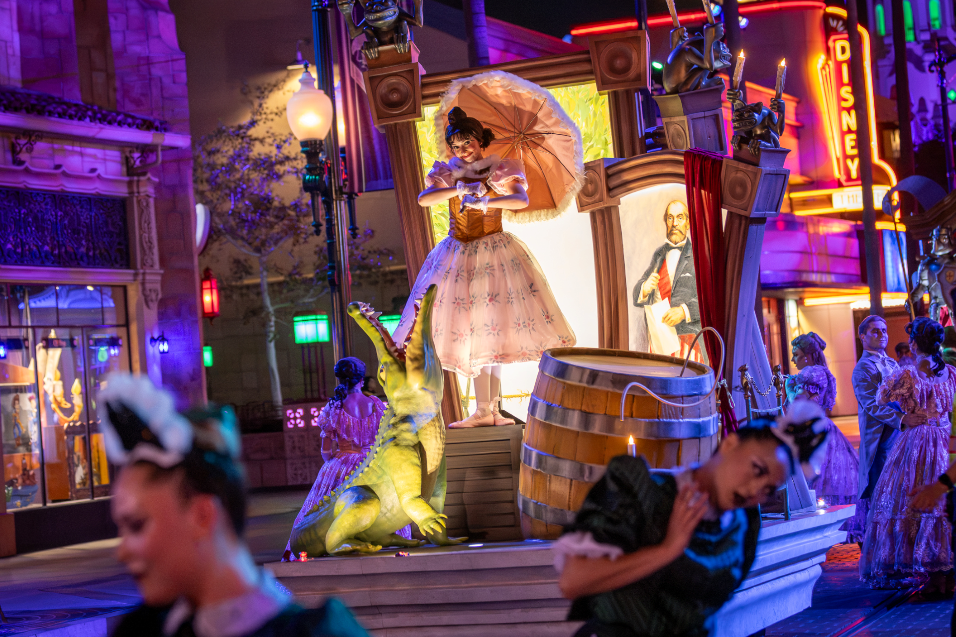 Swinging Wake at Oogie Boogie Bash