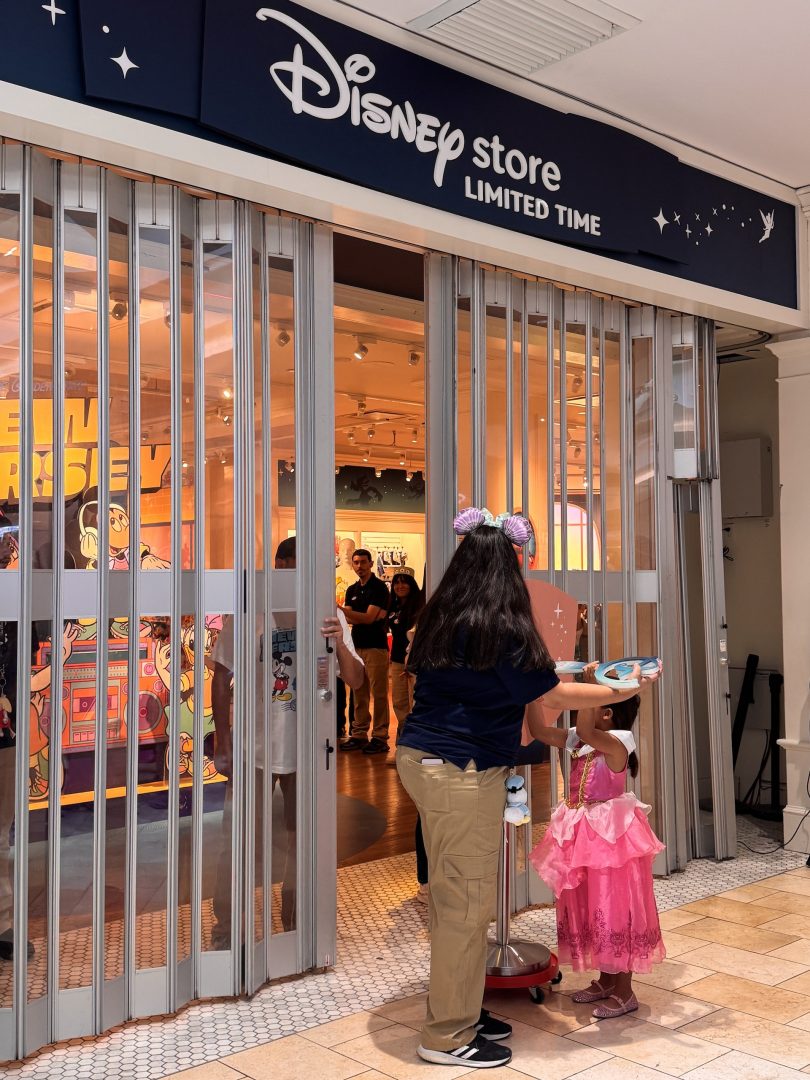 Disney-Store-New-Jersey-Opening-810x1080