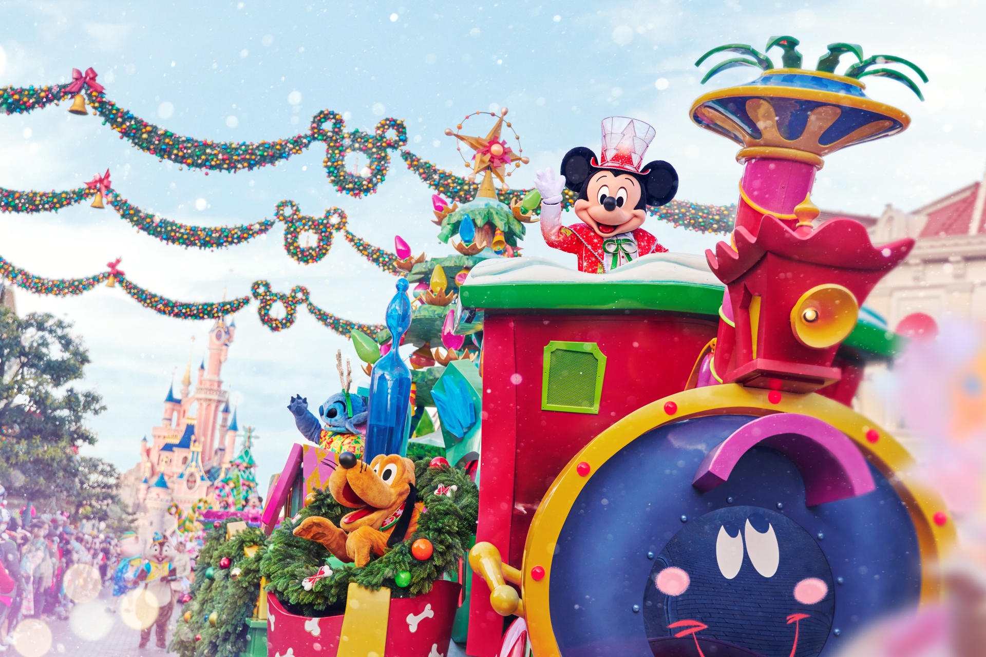 Mickey's Holiday Parade Disneyland Paris