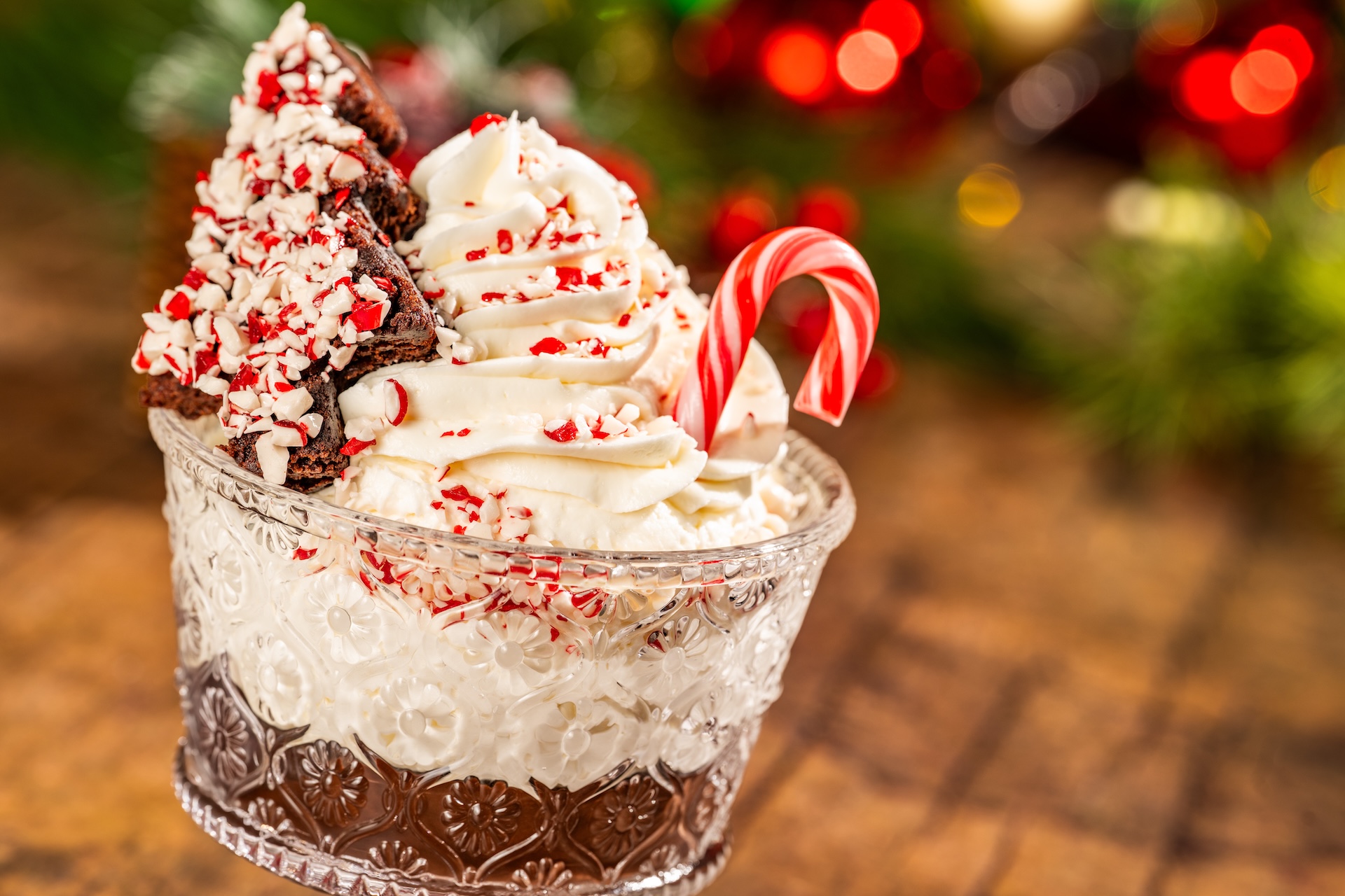 Holiday Brownie Sundae: Vanilla ice cream, hot fudge, brownie, whipped cream, and crushed peppermint (New) (Available during Mickey&rsquo;s Very Merry Christmas Party only) 