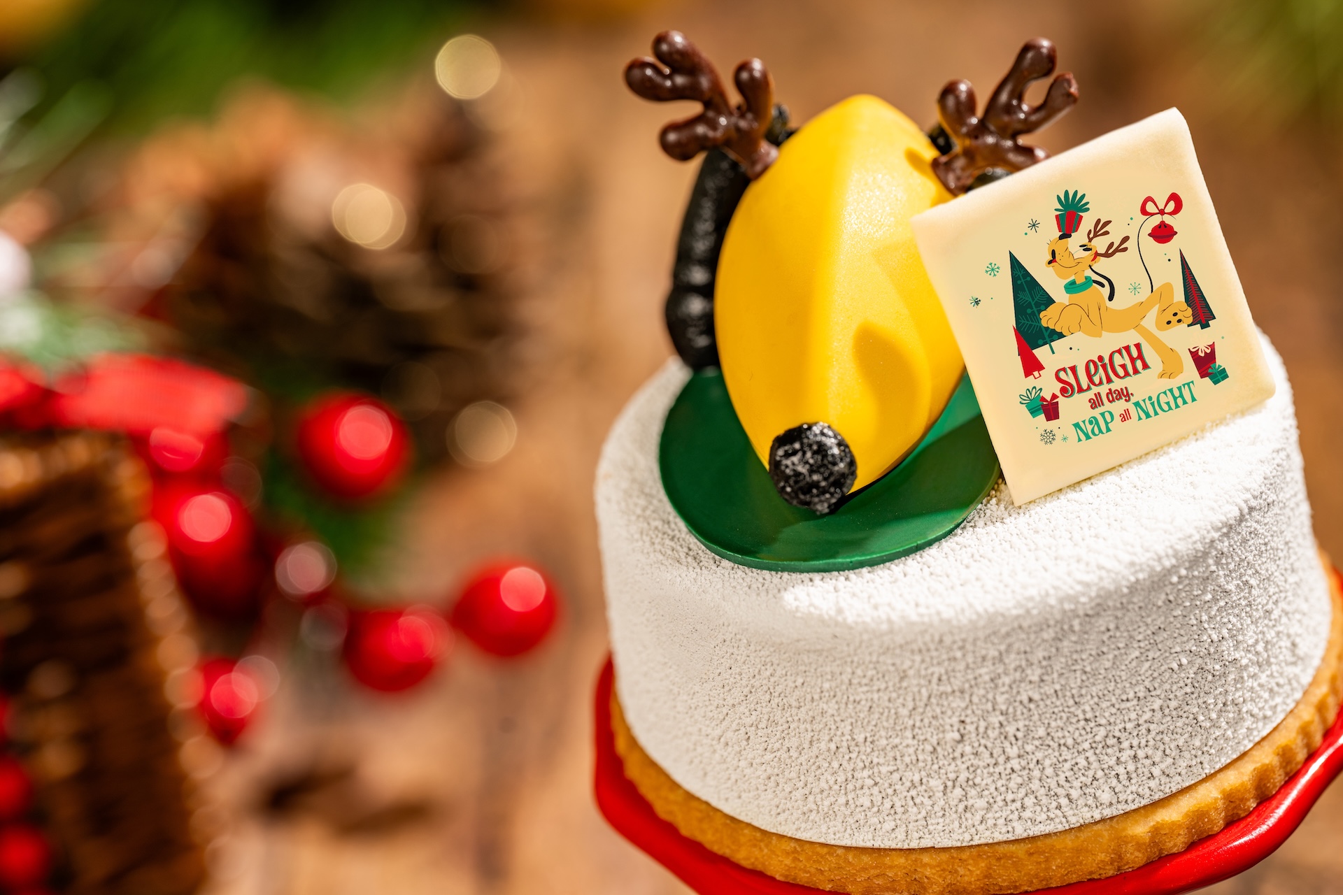 Pluto Reindeer Cake: Gingerbread cake and mousse with apple filling (New) (Available during Mickey&rsquo;s Very Merry Christmas Party only) 