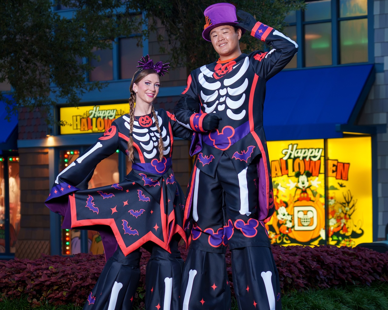 Stilt performers at Disney Springs.