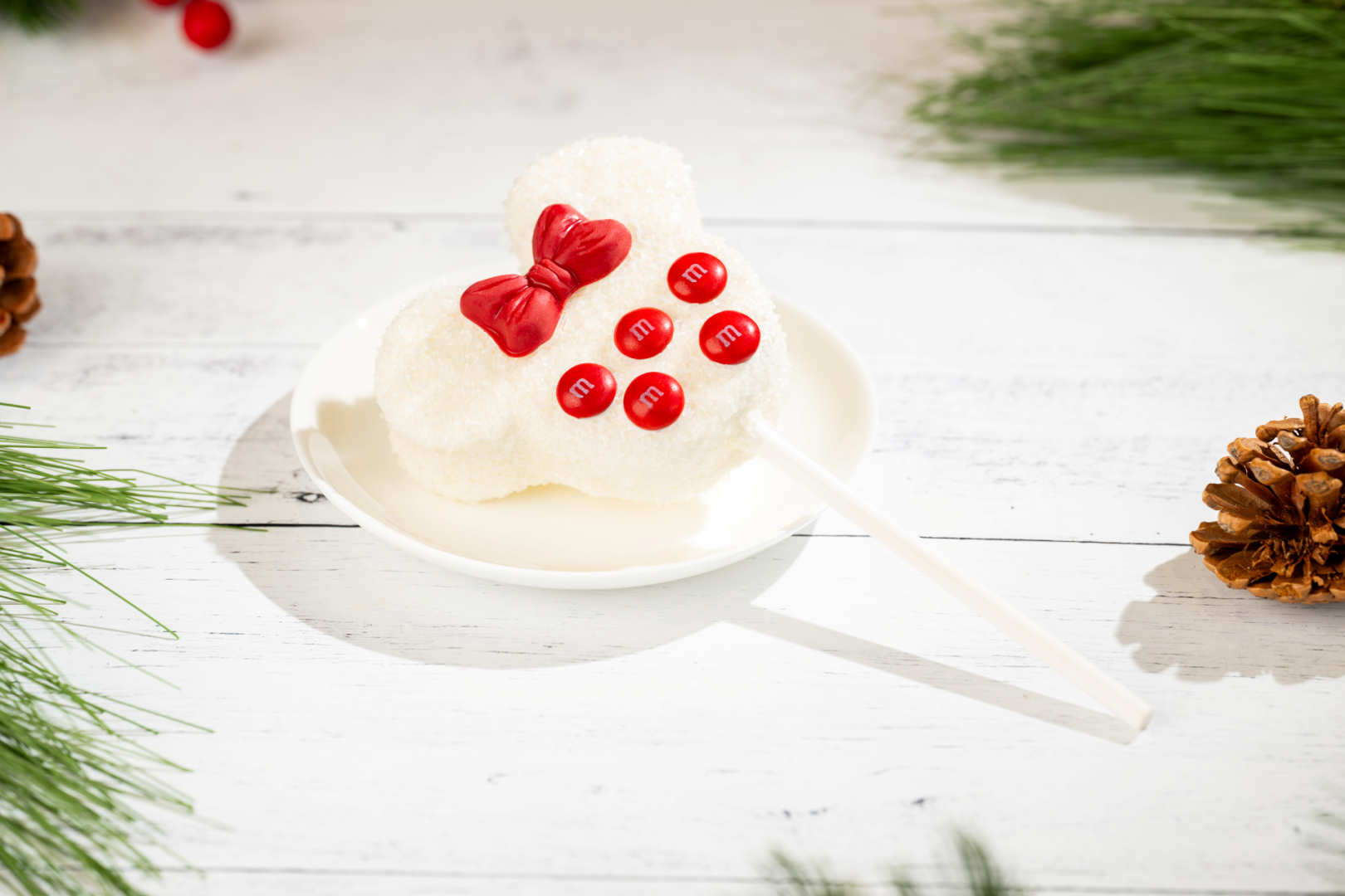 Minnie Mouse Holiday Dessert